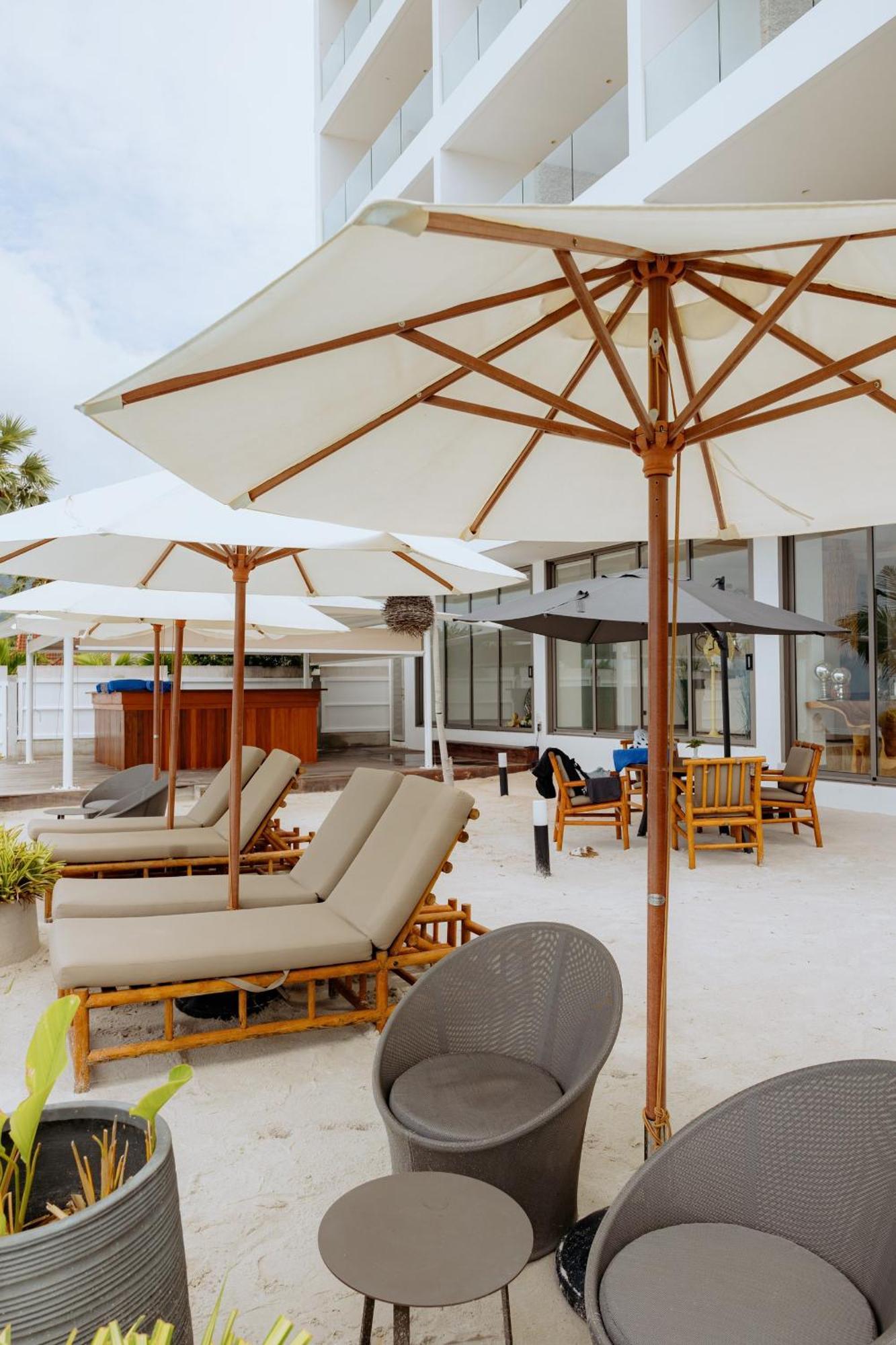 Elite Atoll Beachfront Hotel Khanom Buitenkant foto